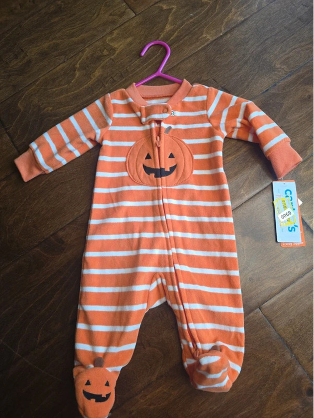 Newborn brand new halloween pajamas from carter's item 59G6